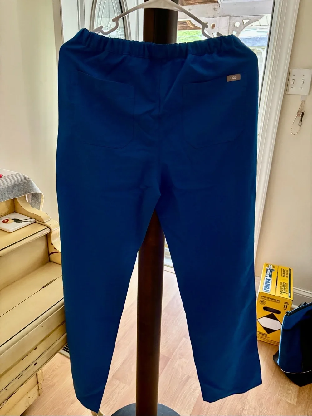 FIGS Men's Blue Elastic-Waist Scrub pants